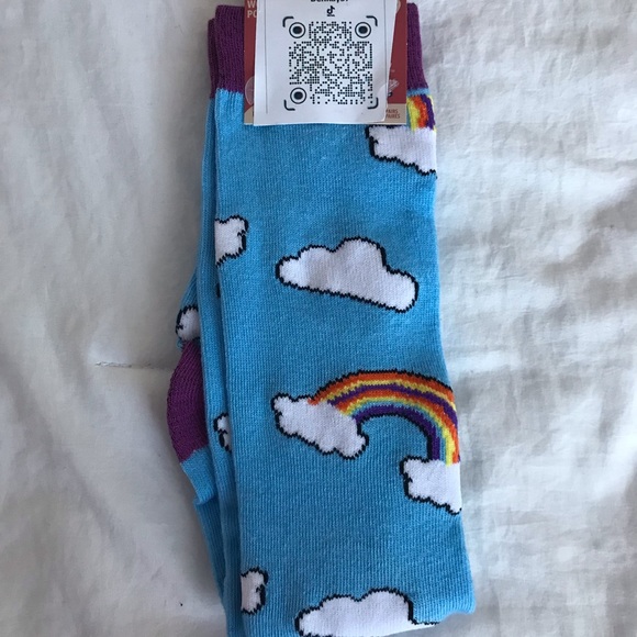 PLEASE LIKE THE LISTING AND FOLLOW US 4 FOR 20 SOCKS - Picture 9 of 12